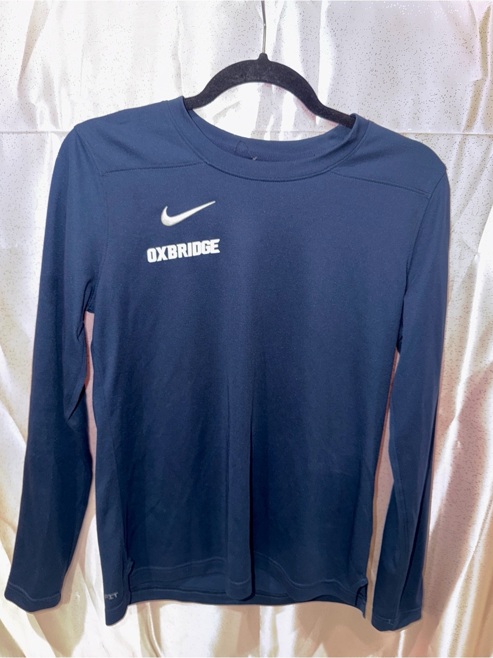 Nike Oxbridge Long-Sleeve Crewneck Shirt in Navy with White Logo